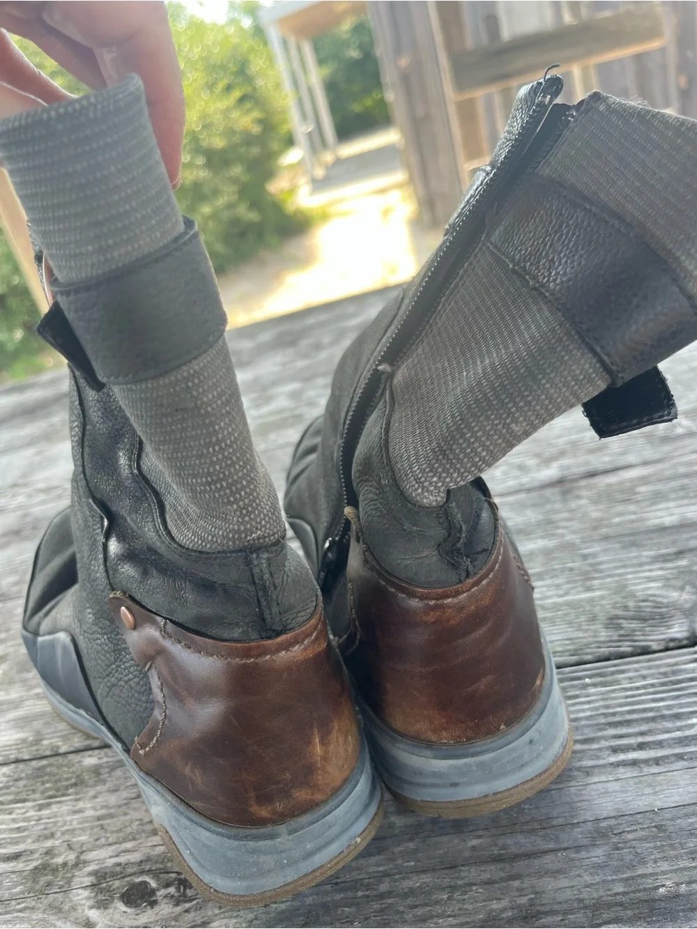 MERRELL WOMENS  Black  WINTER BOOT, insulated sz 9